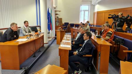 Novinarska konferenca ZD Tolmin, 4.10 (5)-1800